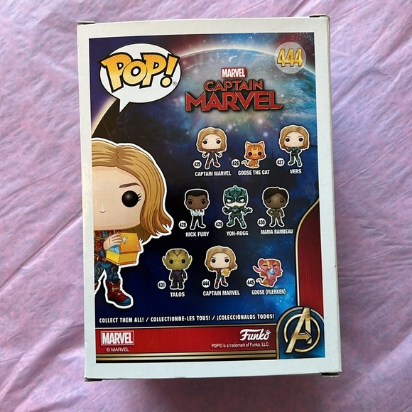 Funko pop glow in the dark captain marvel - Picture 4 of 4